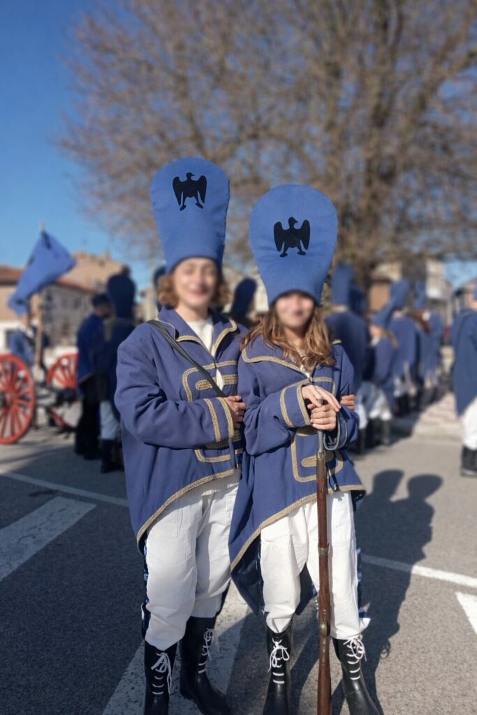 Participantes caracterizados en la Fiesta del Judas de Villadiego (Burgos)